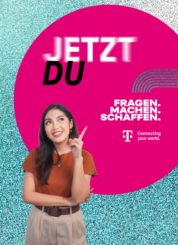 Kampagne Jetzt du mit Plakat Beispiel Junge Frau zeigt auf Claim